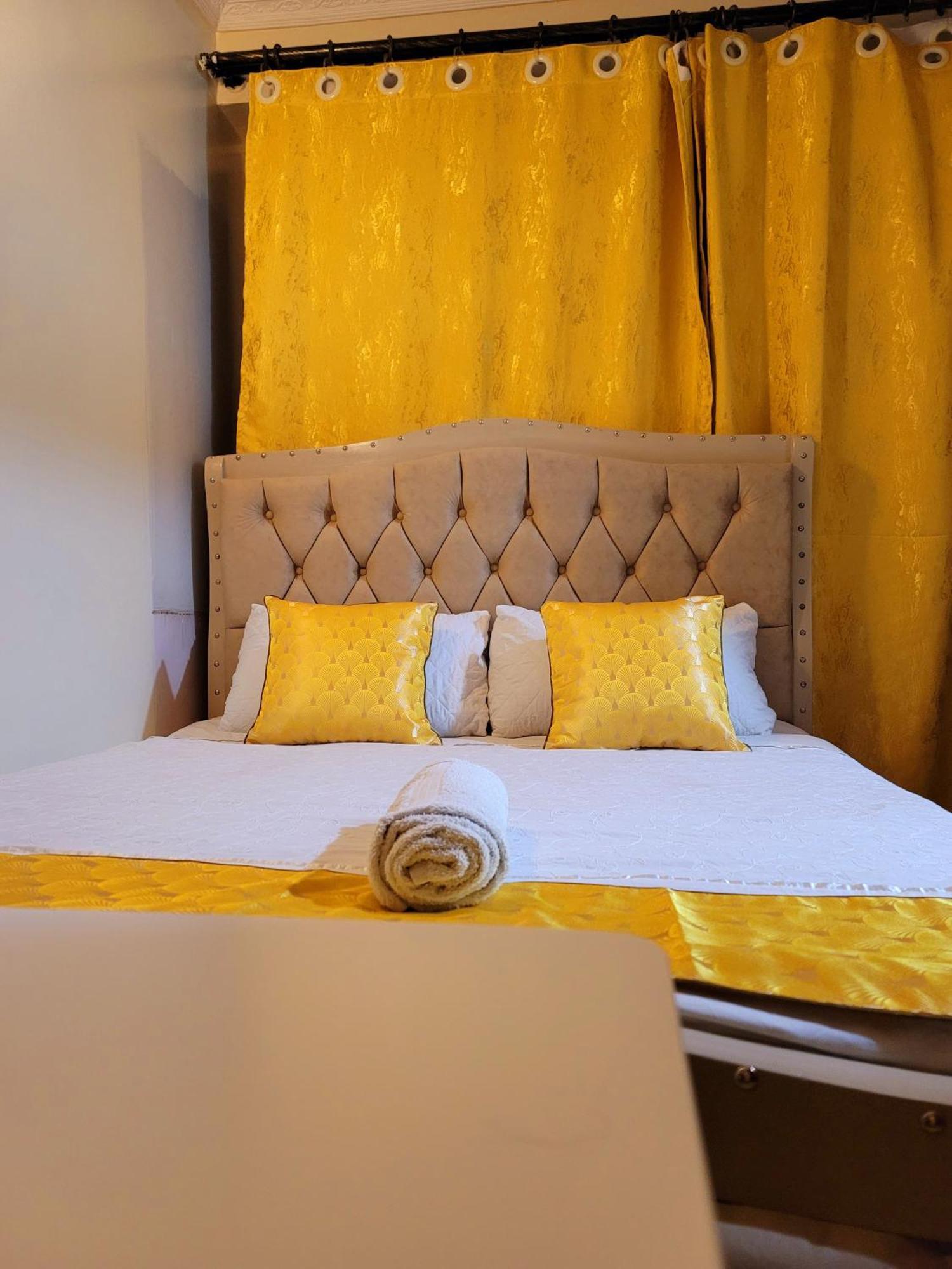 Sunrise Blue Moon B&B ナイロビ エクステリア 写真